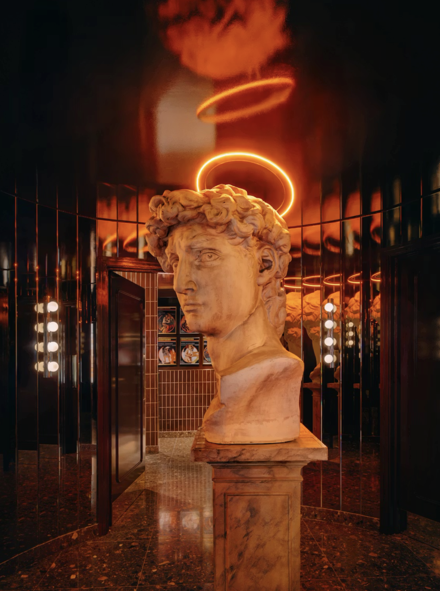 Delivering the latest addition to the London Restaurant scene, Barbarella in Canary Wharf